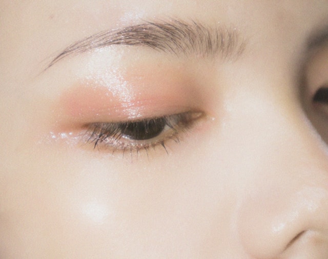 Eyebrow & Lashes Course — Pretty Woman Training Academy